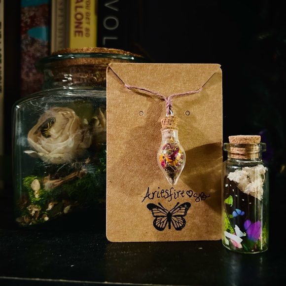 Don’t Worry, Be Happy Spell Jar Necklace 🌞 - Picture 2 of 4